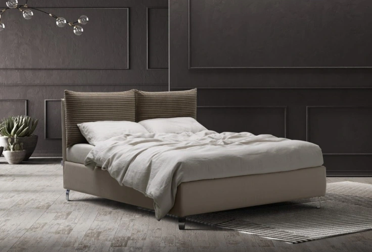 L'armonia delle morbide e sinuose linee del letto Filippo rendono affascinante ogni ambiente zona notte , vestendolo con gusto contemporaneo ed internazionale