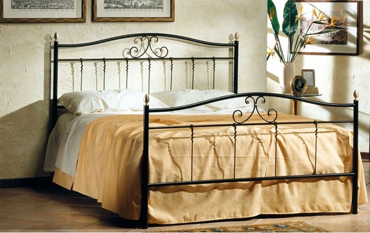 Letto in ferro battuto stile classico disponibile in versione: CONTENITORE, matrimoniale, piazza e mezza o singolo.