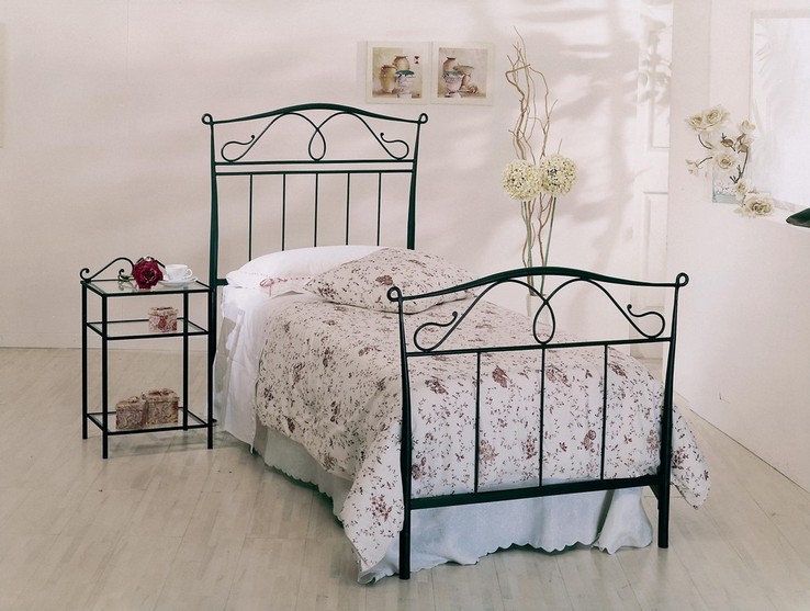 Letto in ferro Singolo con testata e pediera o con giroletto
